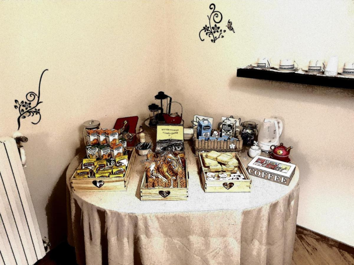 B&B Tre Passi Dalla Torre Montesarchio Exterior photo